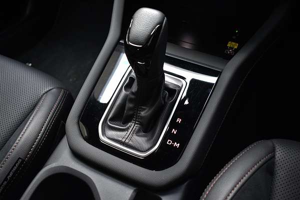 2025 Subaru Forester Hybrid Touring S6