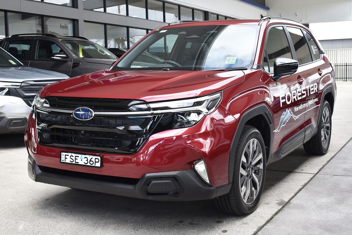 2025 Subaru Forester Hybrid Touring S6