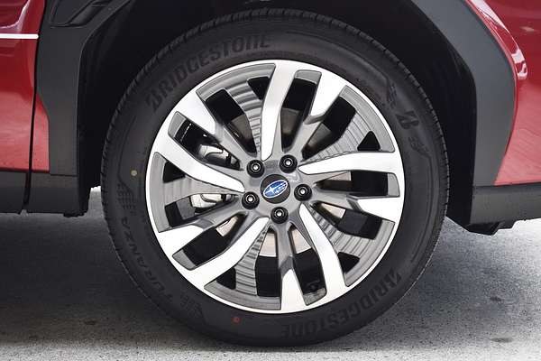 2025 Subaru Forester Hybrid Touring S6