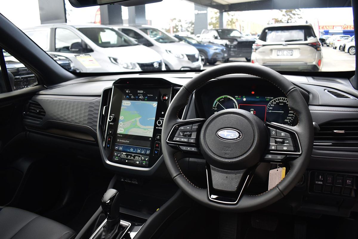 2025 Subaru Forester Hybrid Touring S6