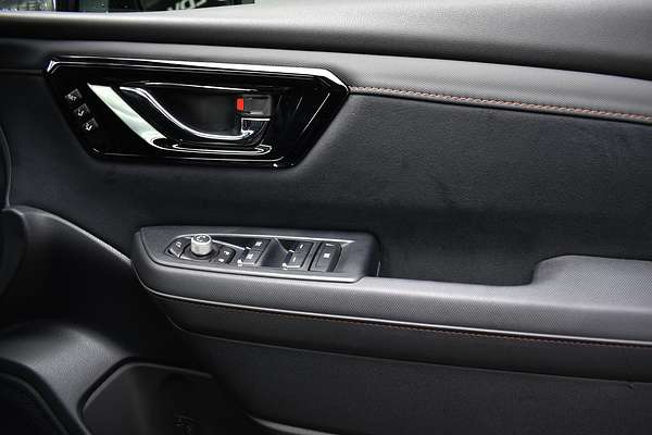 2025 Subaru Forester Hybrid Touring S6