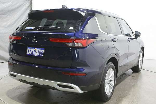 2024 Mitsubishi Outlander LS ZM