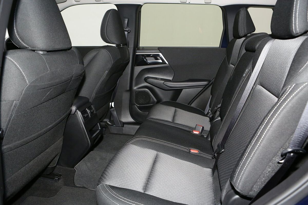2024 Mitsubishi Outlander LS ZM