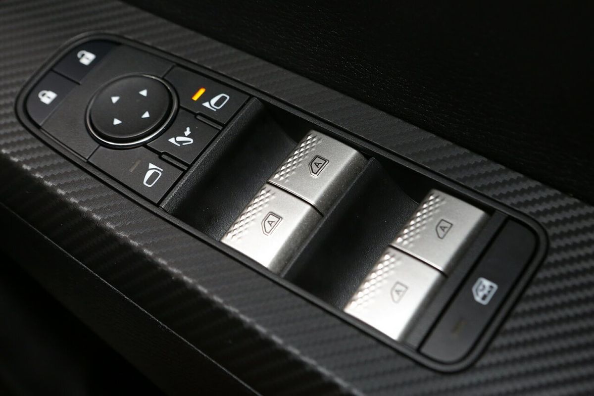 2024 Mitsubishi Outlander LS ZM