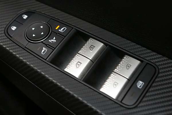 2024 Mitsubishi Outlander LS ZM