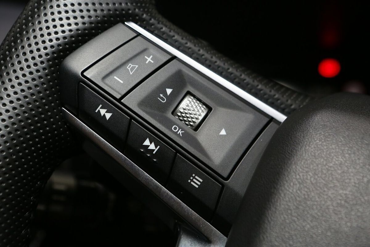 2024 Mitsubishi Outlander LS ZM