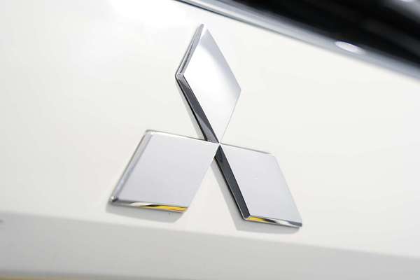 2020 Mitsubishi Outlander LS ZL