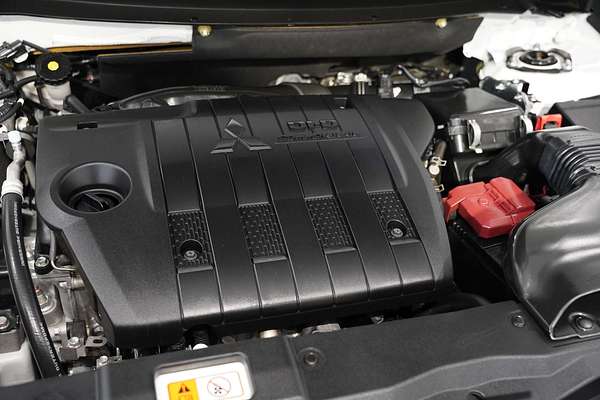 2020 Mitsubishi Outlander LS ZL