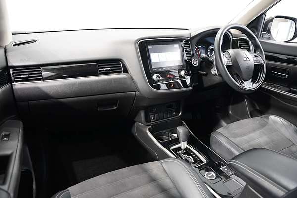 2020 Mitsubishi Outlander LS ZL