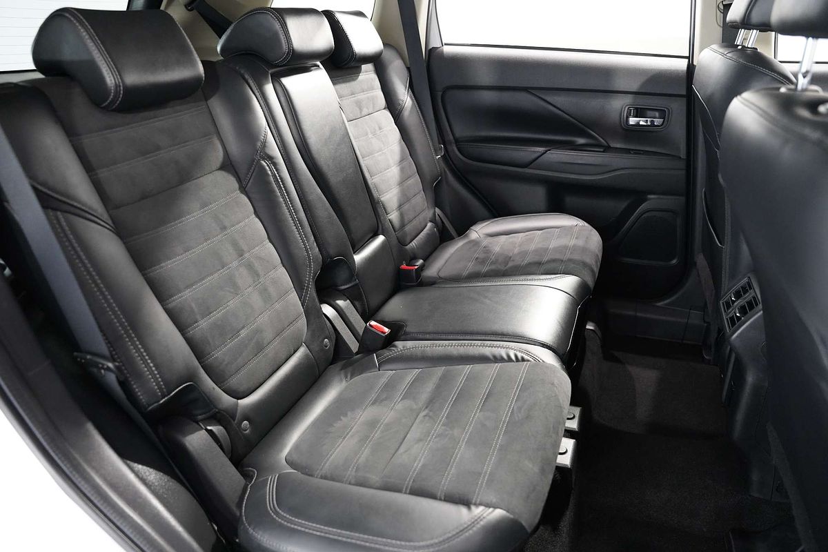 2020 Mitsubishi Outlander LS ZL