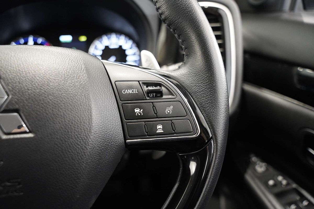 2020 Mitsubishi Outlander LS ZL