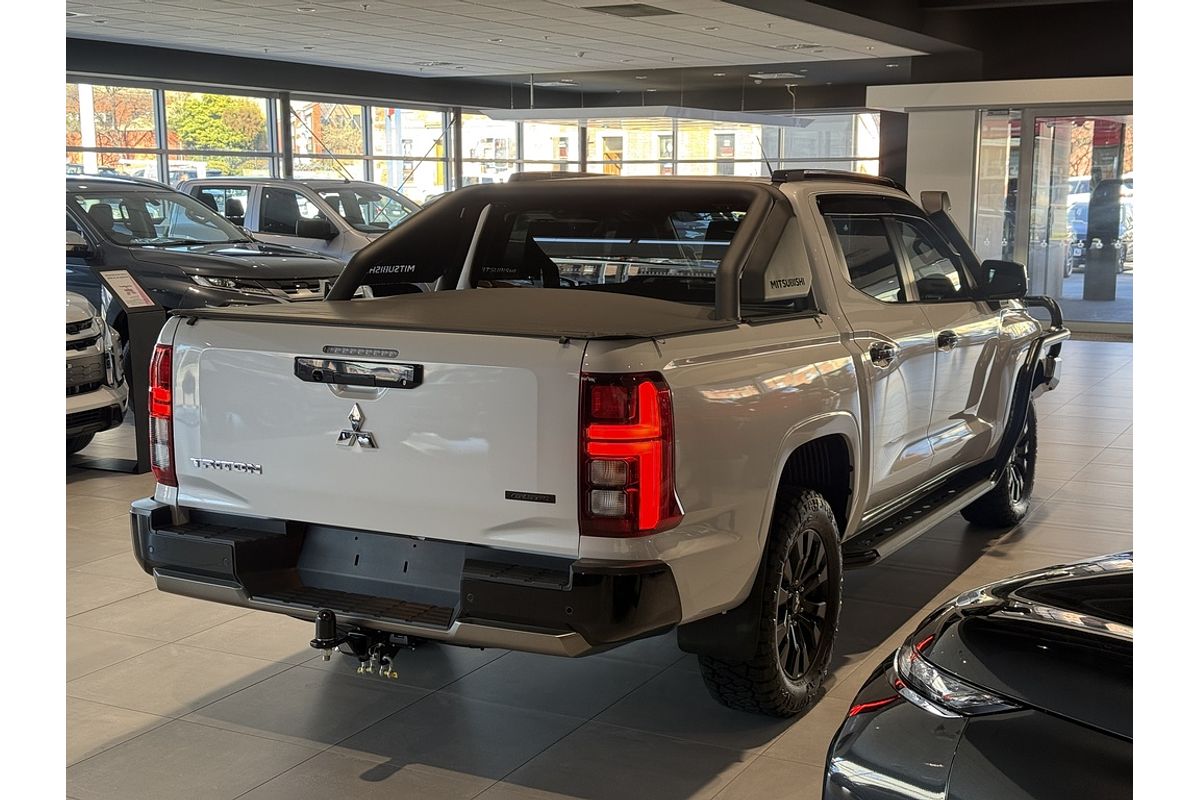 2025 Mitsubishi MV Triton GSR SAM 2.4L D 6A/T 4X4 DC PU