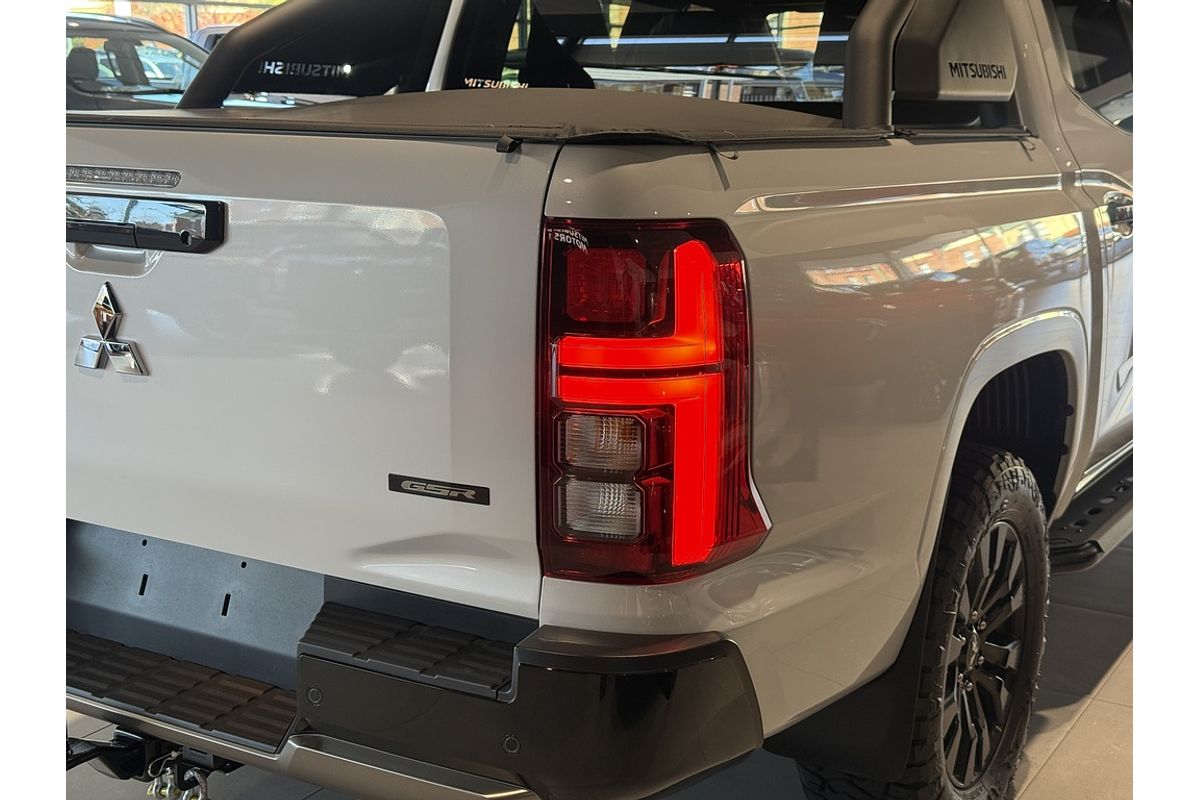 2025 Mitsubishi MV Triton GSR SAM 2.4L D 6A/T 4X4 DC PU