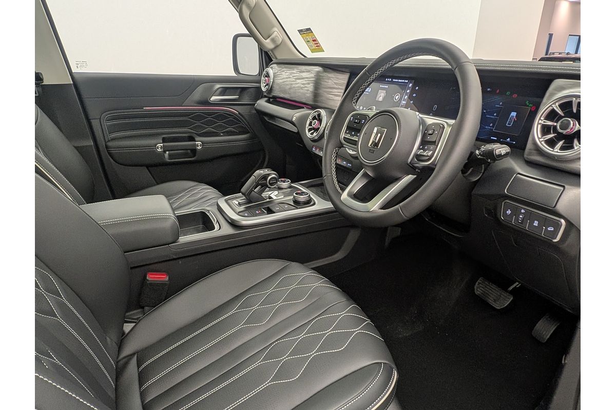 2025 GWM Tank 300 Lux P01