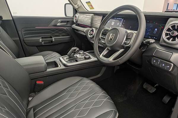 2025 GWM Tank 300 Lux P01