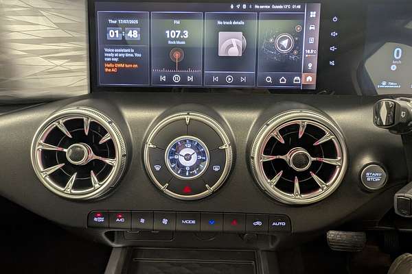2025 GWM Tank 300 Lux P01