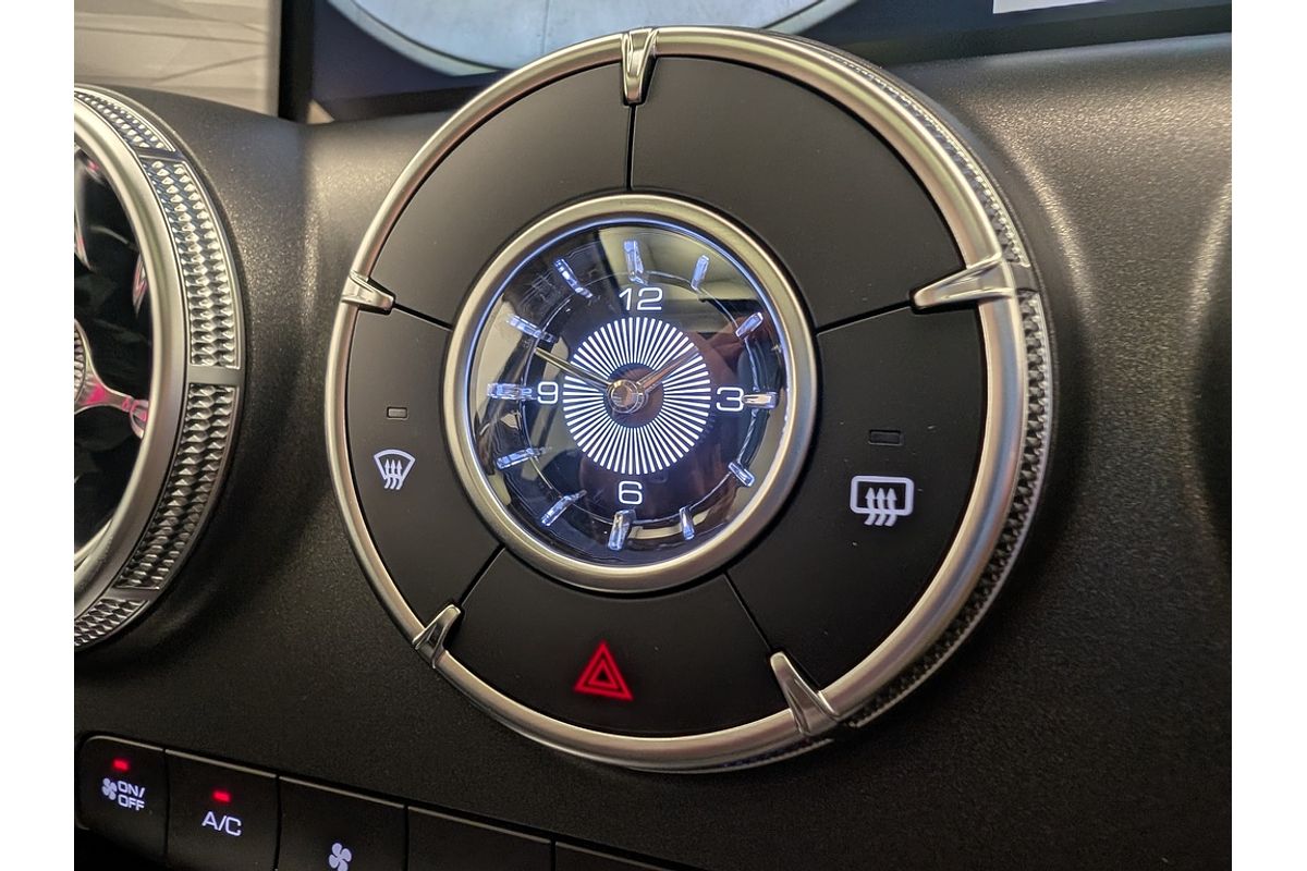 2025 GWM Tank 300 Lux P01