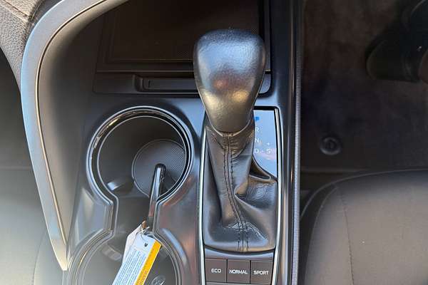 2020 Toyota Camry Ascent Sport AXVH71R