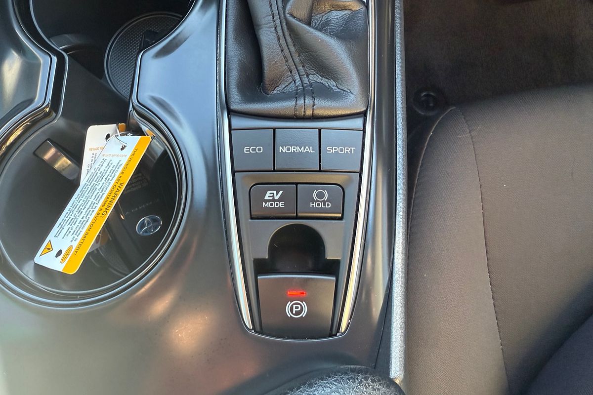 2020 Toyota Camry Ascent Sport AXVH71R
