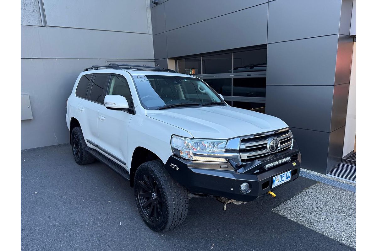 2017 Toyota Landcruiser Sahara VDJ200R