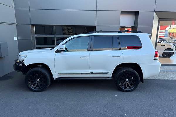 2017 Toyota Landcruiser Sahara VDJ200R