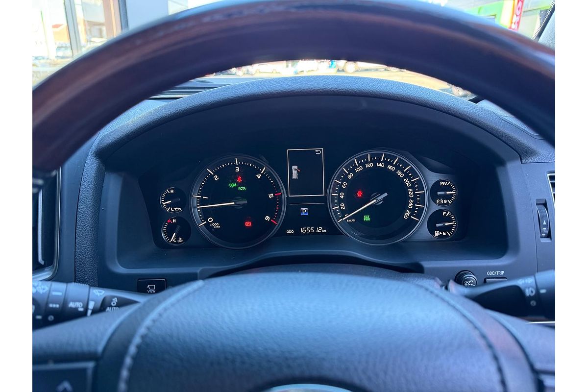 2017 Toyota Landcruiser Sahara VDJ200R