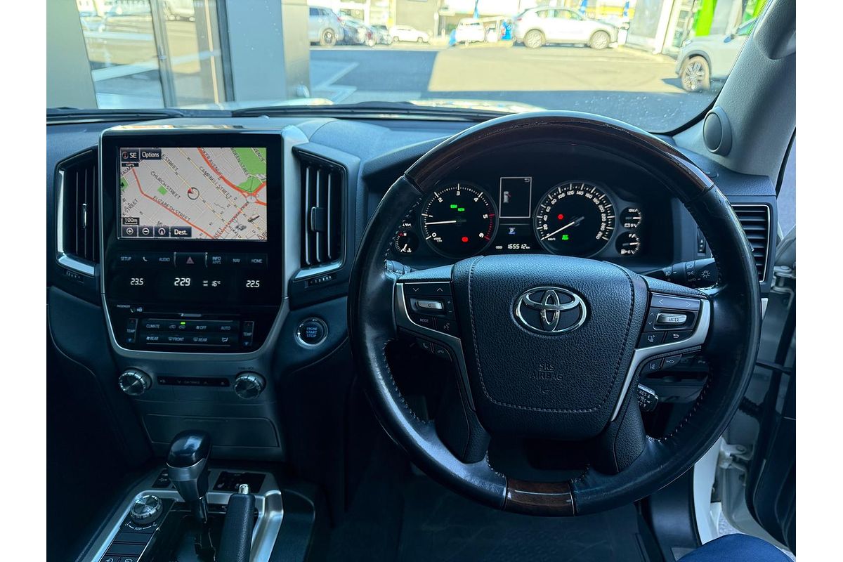 2017 Toyota Landcruiser Sahara VDJ200R