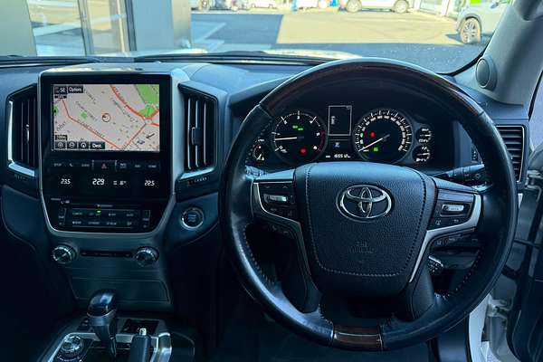 2017 Toyota Landcruiser Sahara VDJ200R