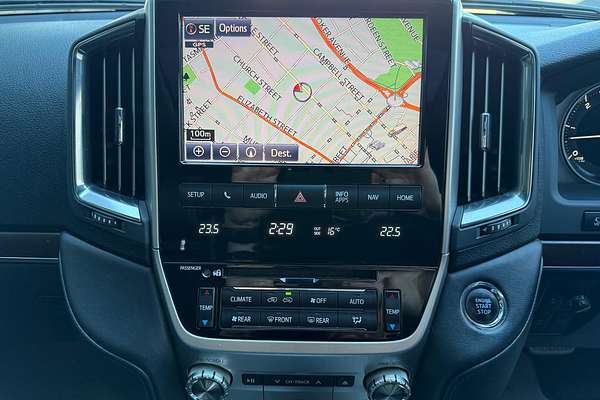 2017 Toyota Landcruiser Sahara VDJ200R