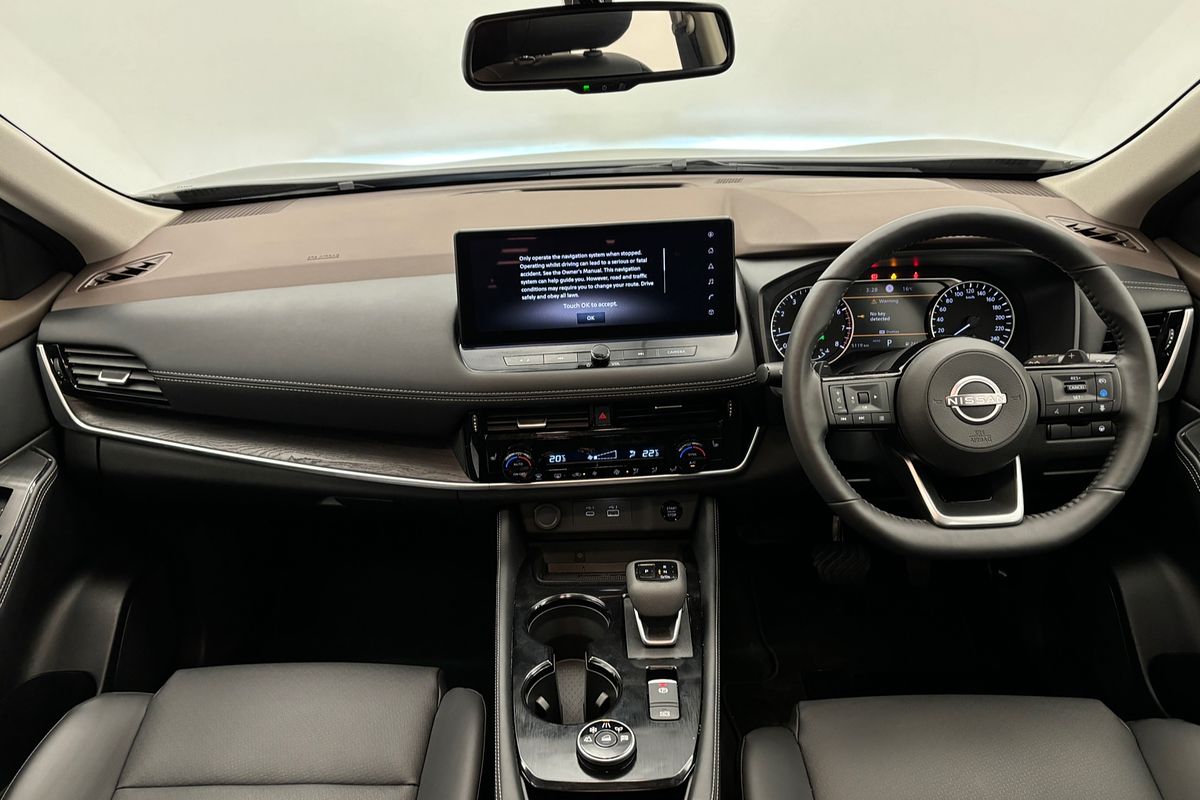 2024 Nissan X-TRAIL ST-L T33