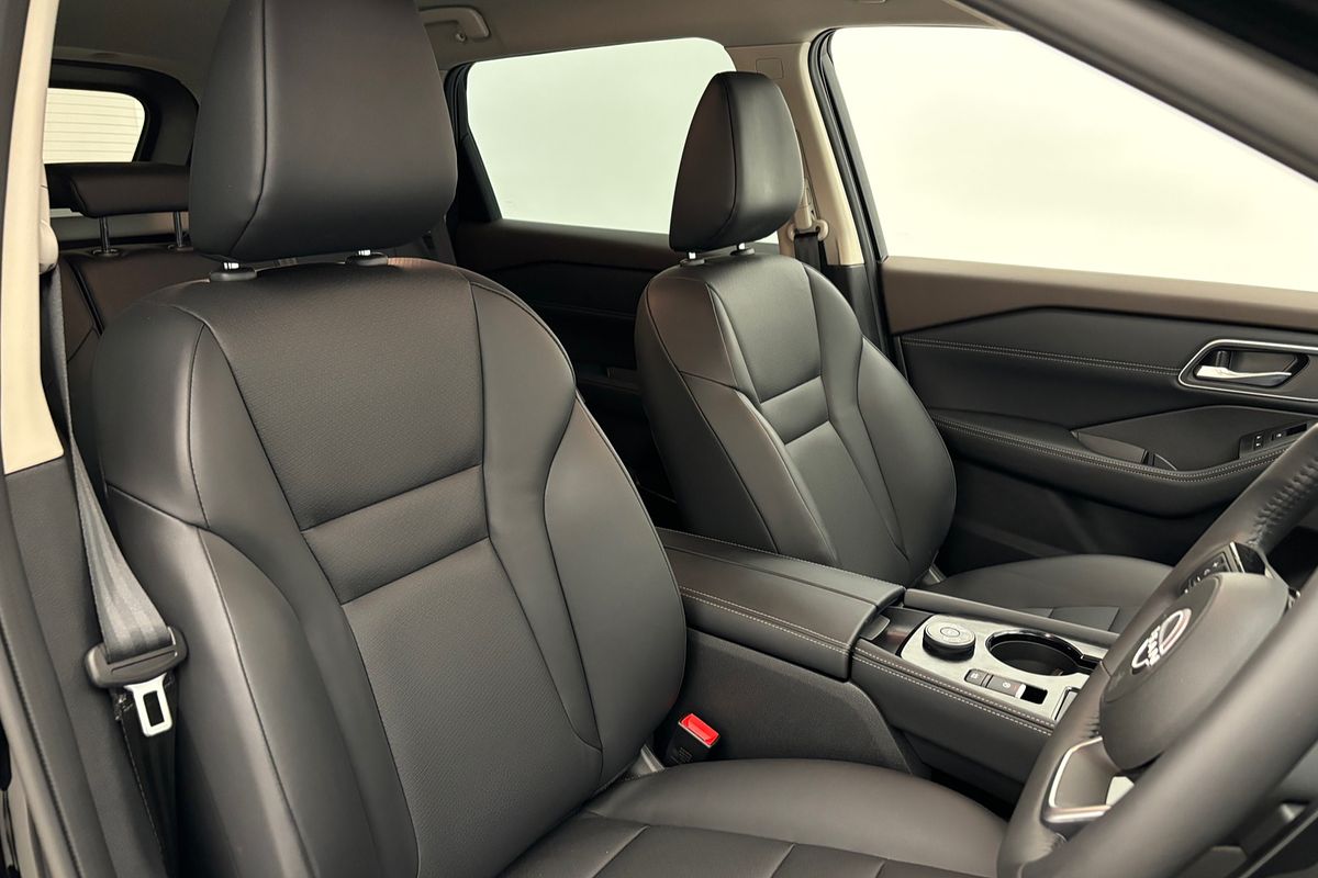2024 Nissan X-TRAIL ST-L T33