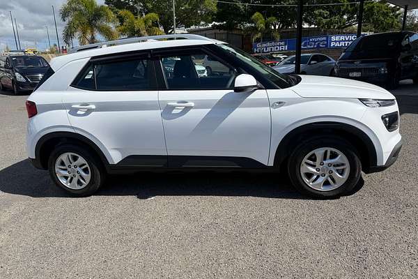 2023 Hyundai Venue  QX.V5