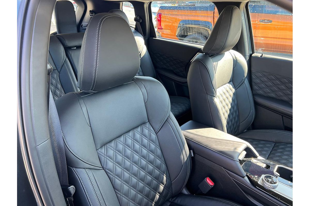 2025 Mitsubishi Outlander ES ZM