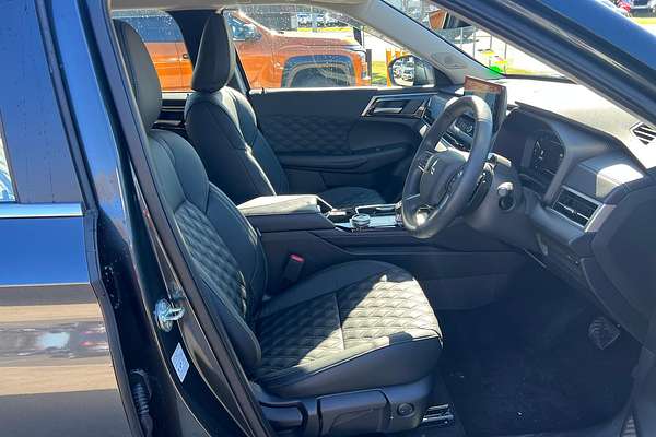 2025 Mitsubishi Outlander ES ZM