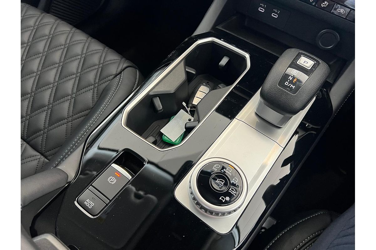 2025 Mitsubishi Outlander ES ZM