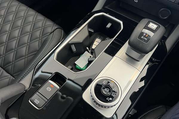 2025 Mitsubishi Outlander ES ZM