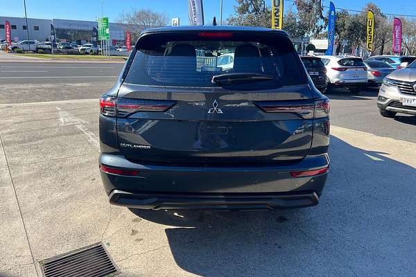2025 Mitsubishi Outlander ES ZM