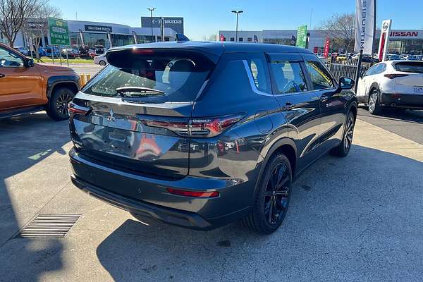 2025 Mitsubishi Outlander ES ZM