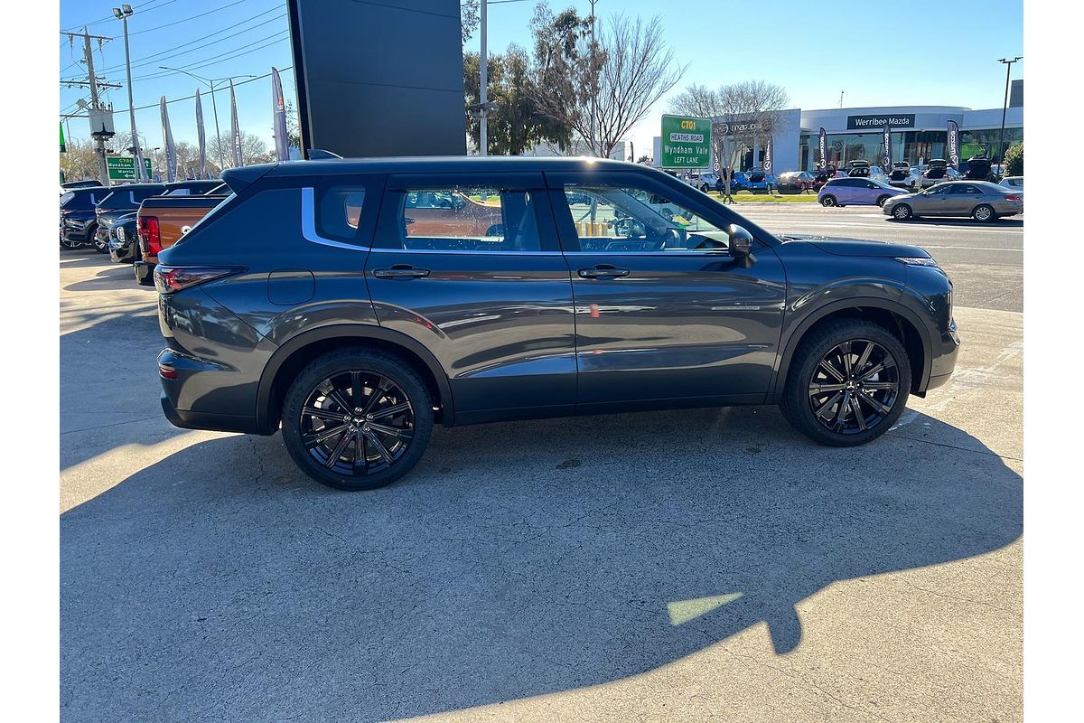 2025 Mitsubishi Outlander ES ZM