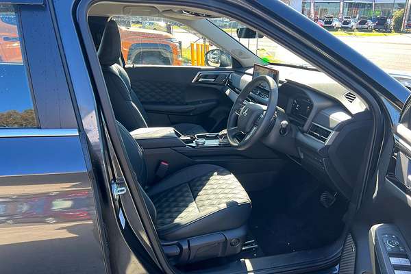 2025 Mitsubishi Outlander ES ZM
