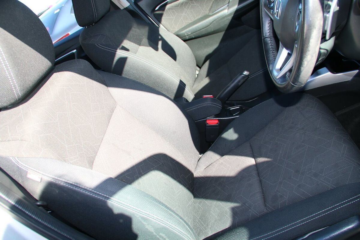 2015 Honda Jazz VTi-S GF