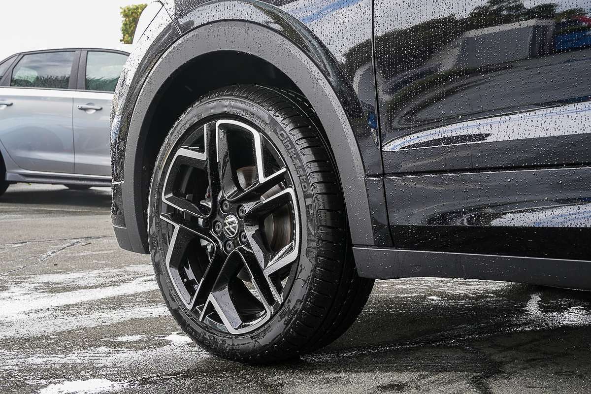 2025 Volkswagen T-Cross 85TSI R-Line D31