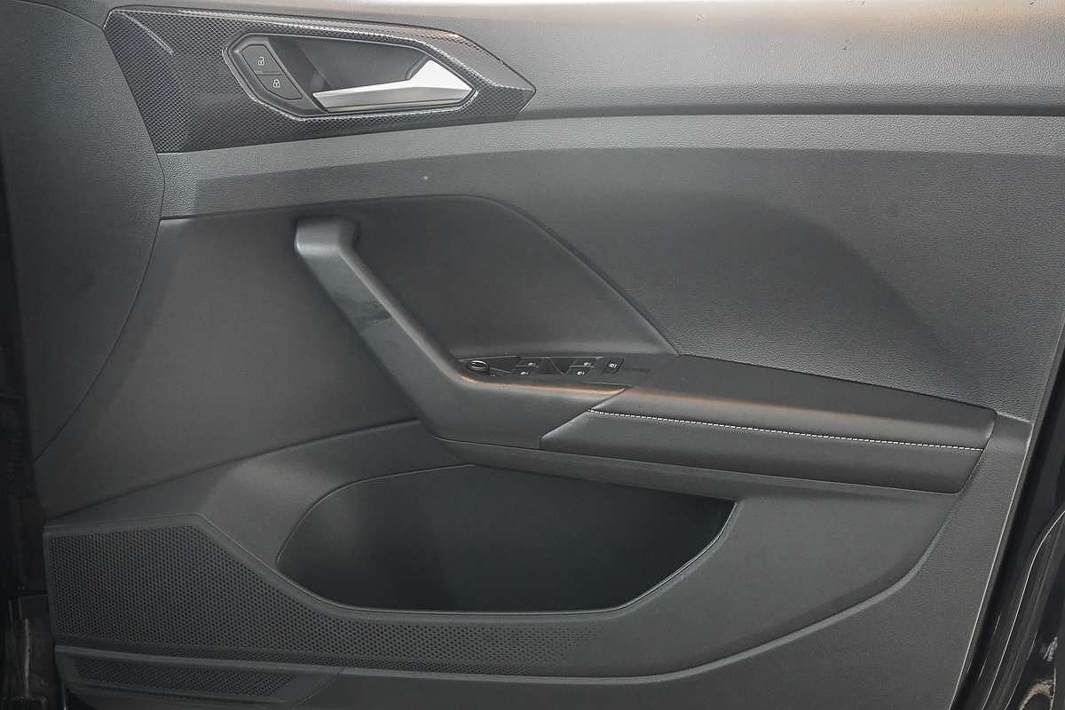 2025 Volkswagen T-Cross 85TSI R-Line D31