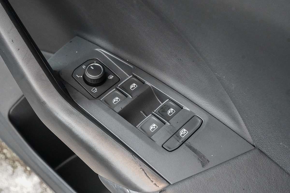 2025 Volkswagen T-Cross 85TSI R-Line D31