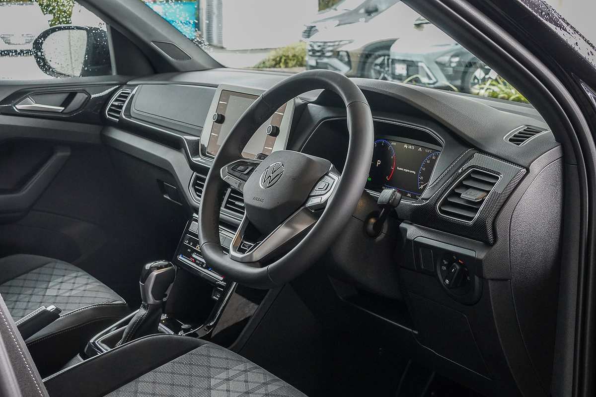 2025 Volkswagen T-Cross 85TSI R-Line D31