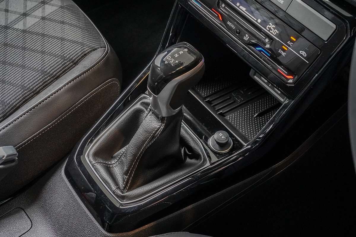 2025 Volkswagen T-Cross 85TSI R-Line D31