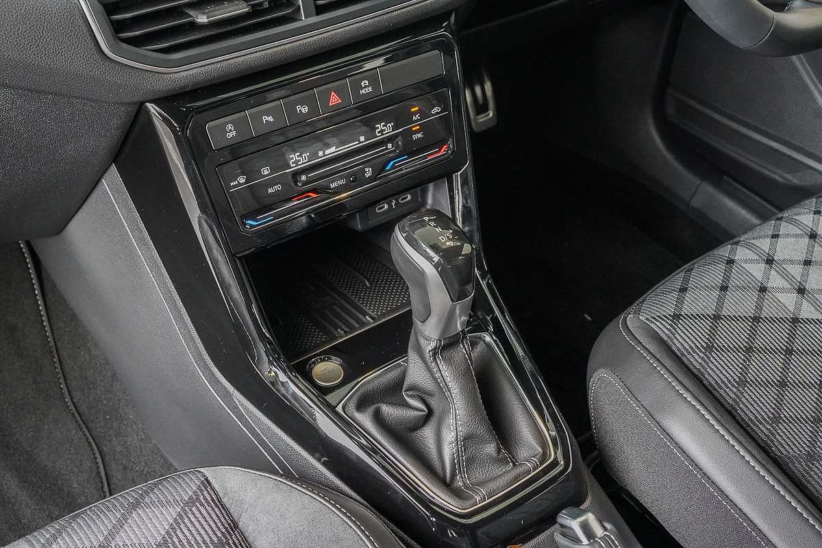 2025 Volkswagen T-Cross 85TSI R-Line D31