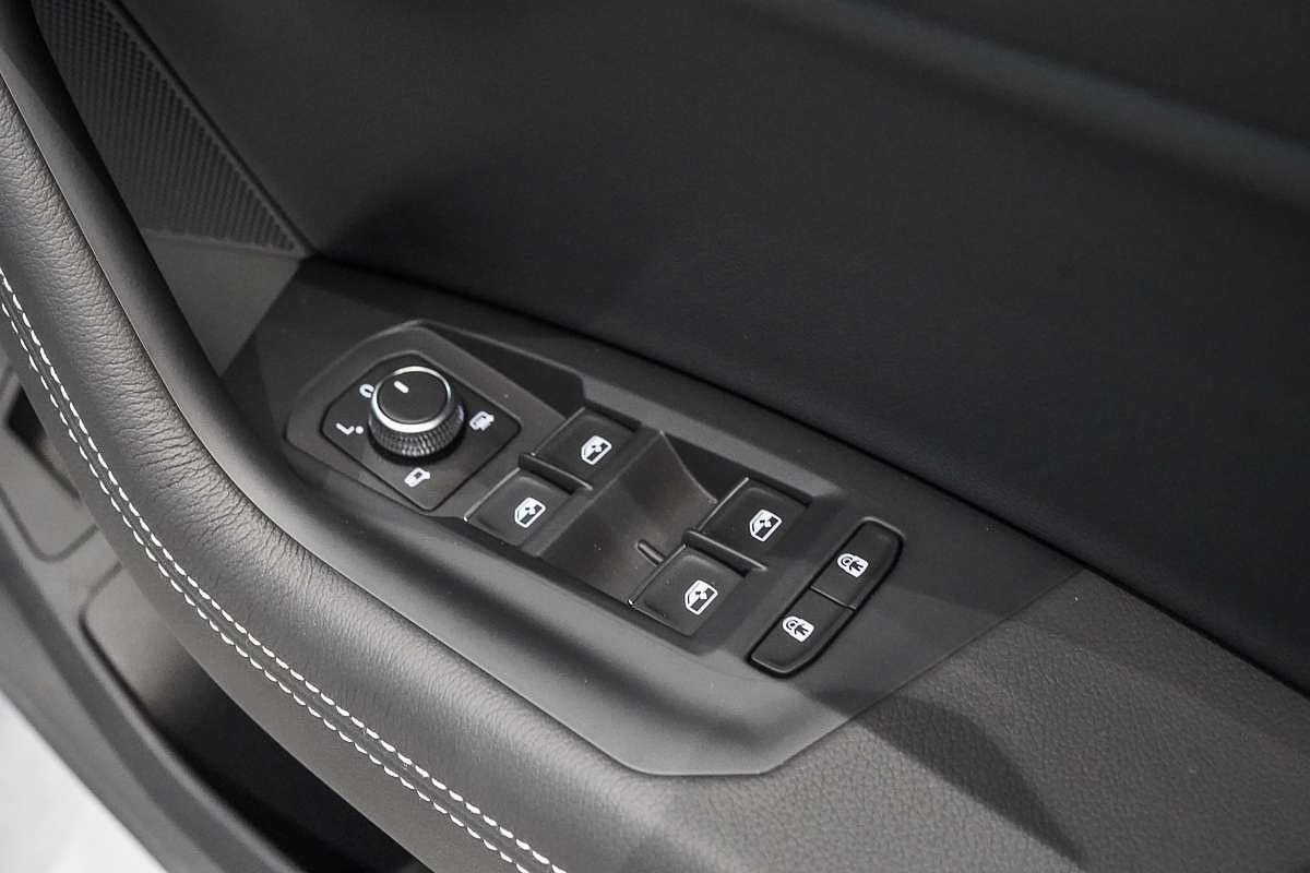 2025 Volkswagen Touareg 210TDI Elegance RC