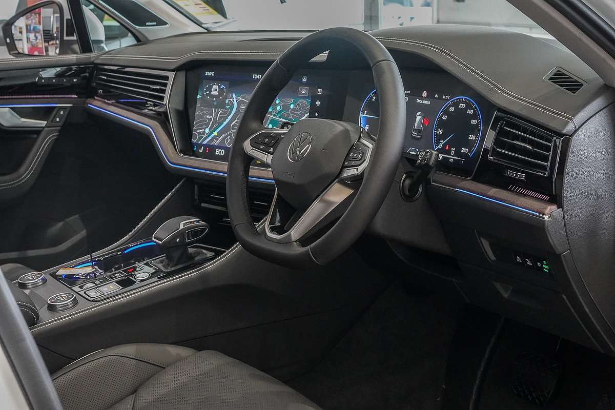 2025 Volkswagen Touareg 210TDI Elegance RC