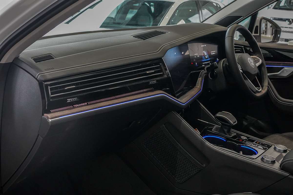 2025 Volkswagen Touareg 210TDI Elegance RC